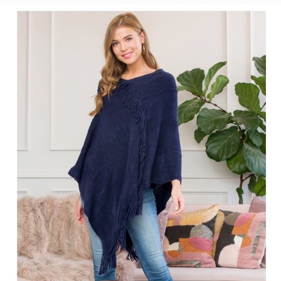 Riah Fashion Sweaters - 🎉HP🎉 Extremely Soft and Cozy Fringed Poncho